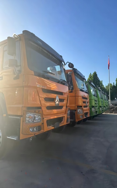 Sinotruk နိုင်ငံအလိုက် II နှင့် Country III အမှတ်တံဆိပ်အသစ် 6 * 4 / * 8 4 Dump Truck